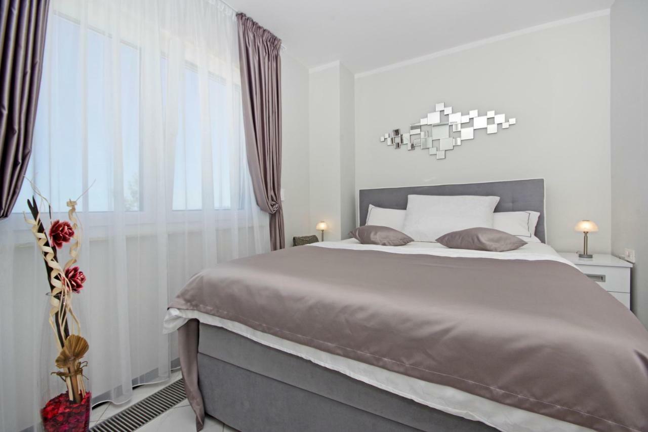 Villa Inis Makarska Exterior foto
