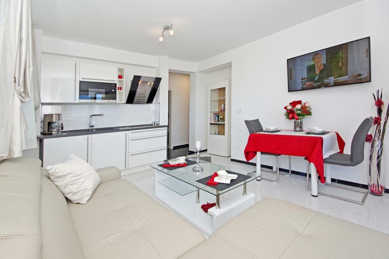 Villa Inis Makarska Exterior foto